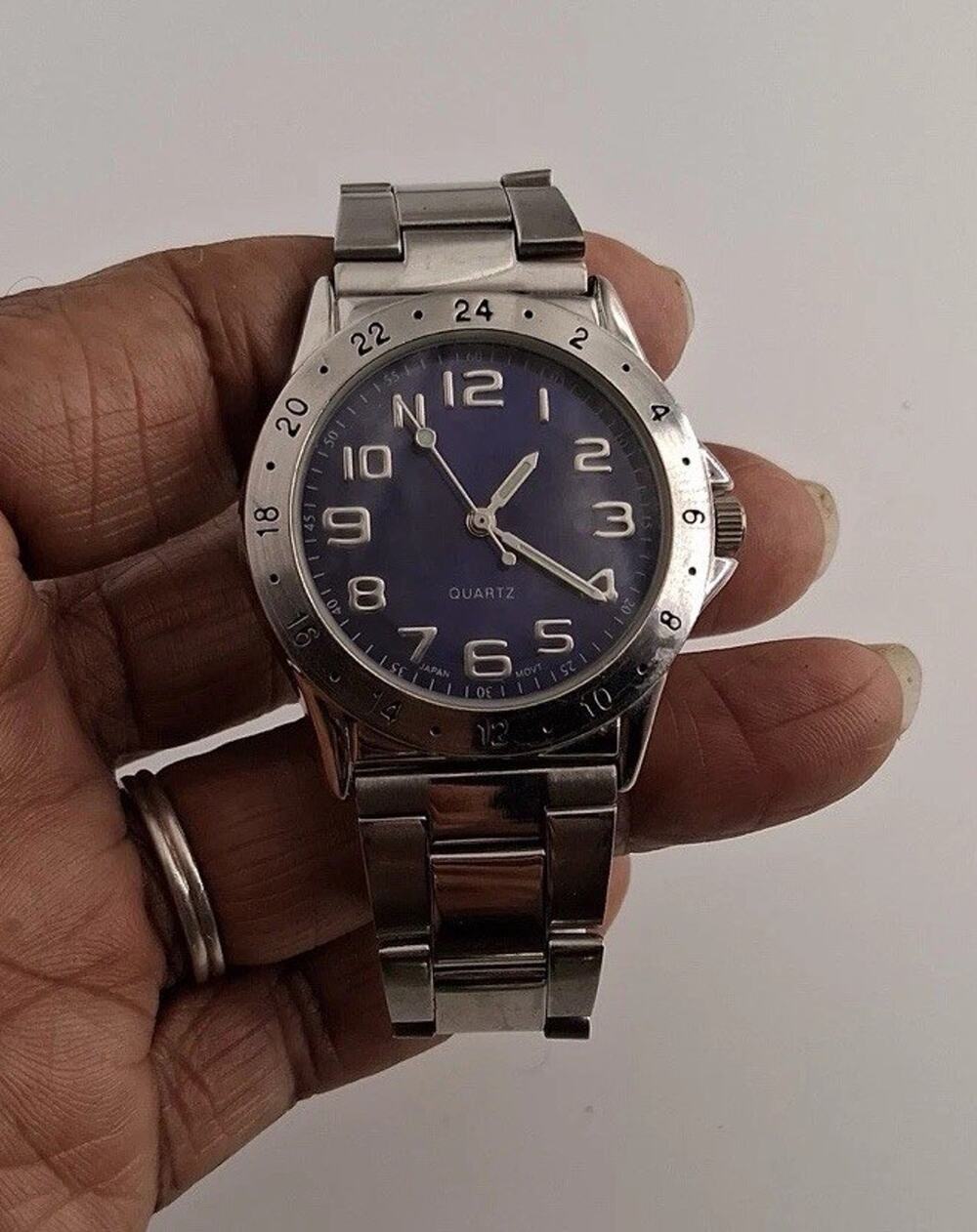 Vintage Mens Blue Dial Field Watch 24 Hour Bezel Stainless Steel Band 57570KNX
